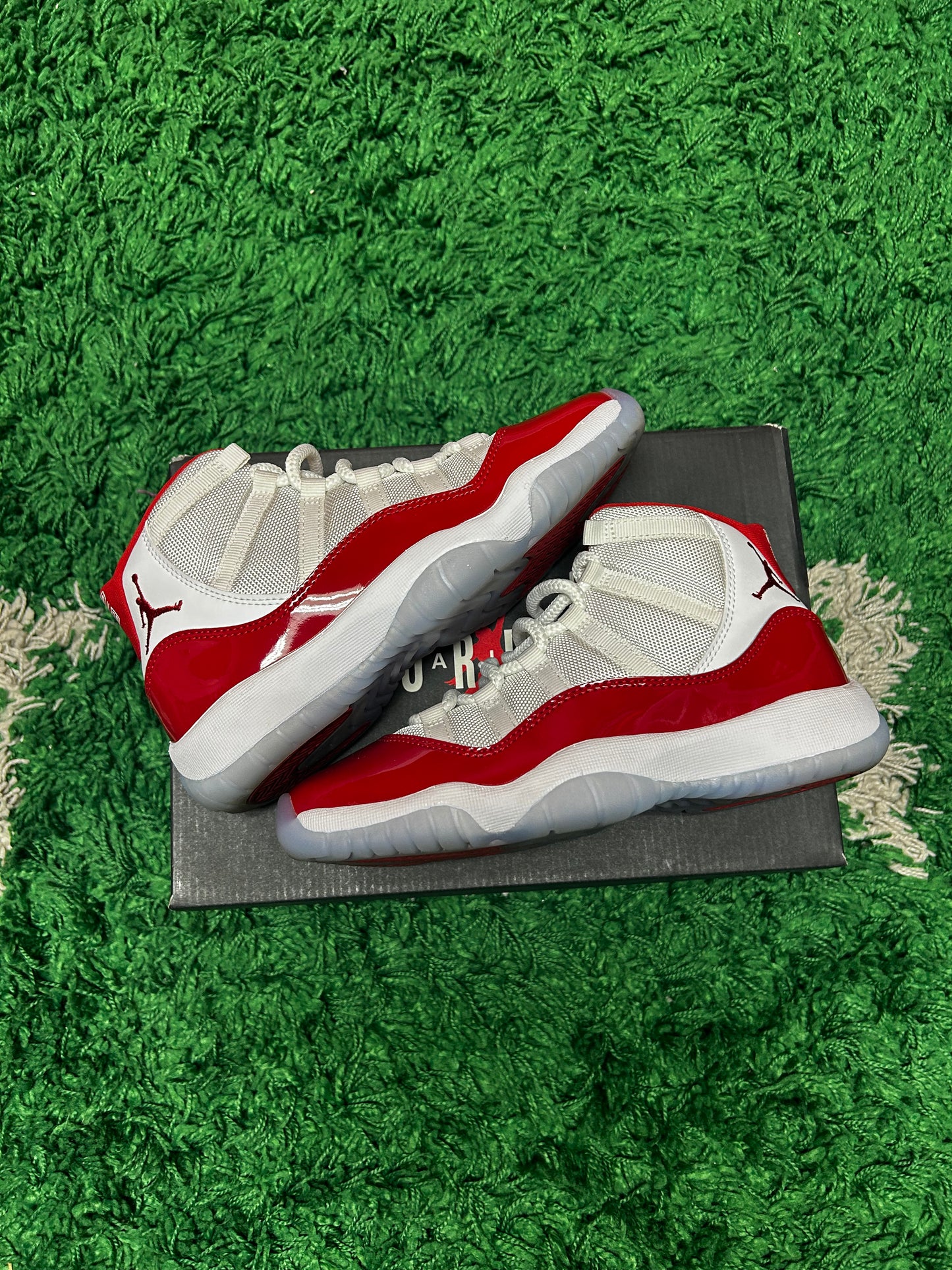 Jordan 11 Retro Cherry (GS) (Pre-Owned)