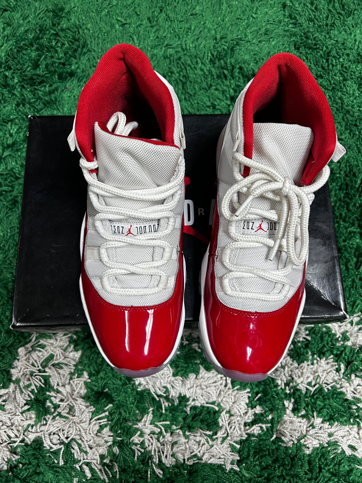 Jordan 11 Retro Cherry (2022)(Pre-Owned)