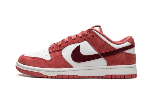 Nike Dunk Low Valentine's Day (2024) (Women's)